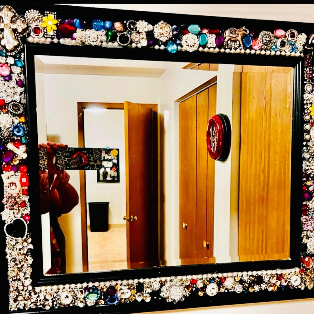 Beautiful, handmade wall  mirror 26x22 bling rhinestone